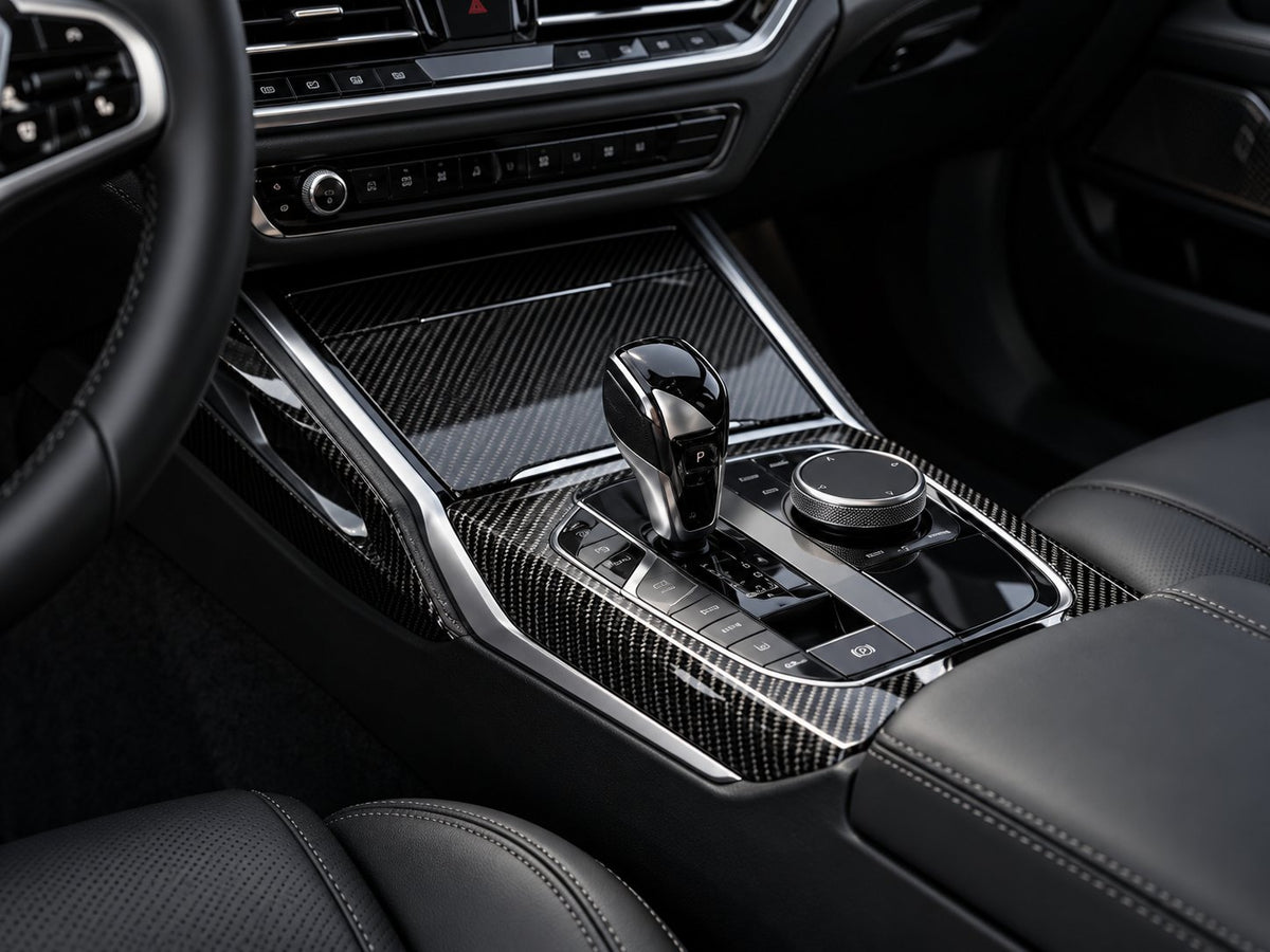 Carbon details that keep the car visually consistent.