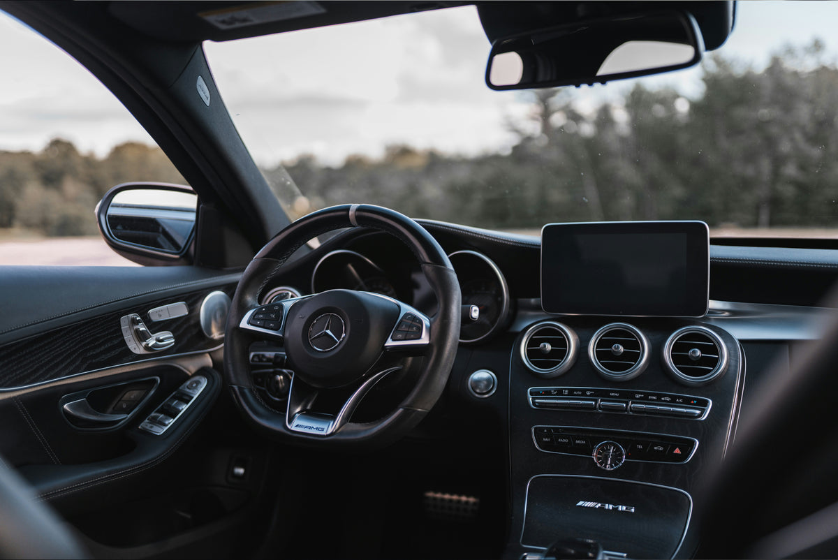 Center console and selector